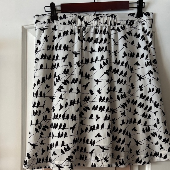 Blue Rain Black and White Bird Pattern A-Line Skirt - Picture 4 of 6
